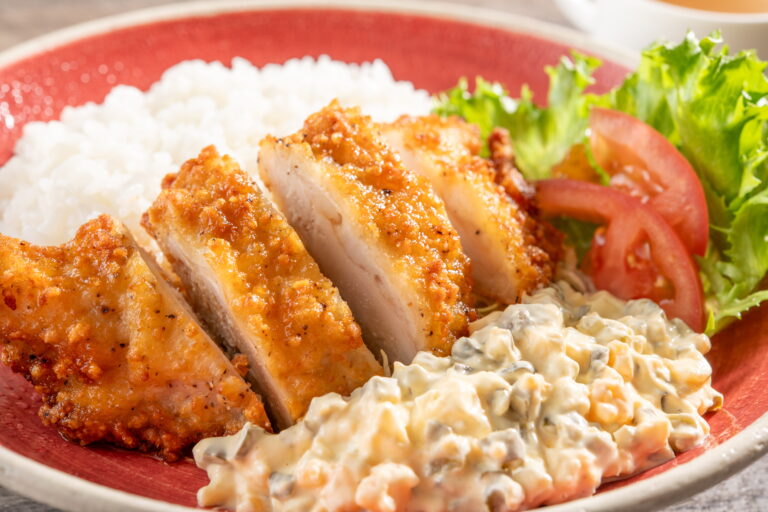ザクザク骨付きチキン南蛮プレート　　　　　　　　　　　　　　　　特製相馬胡瓜のタルタル