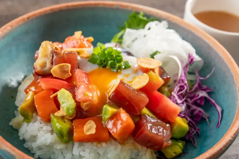 ハワイアンズ特製ポキ丼